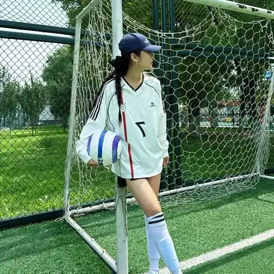 谭成